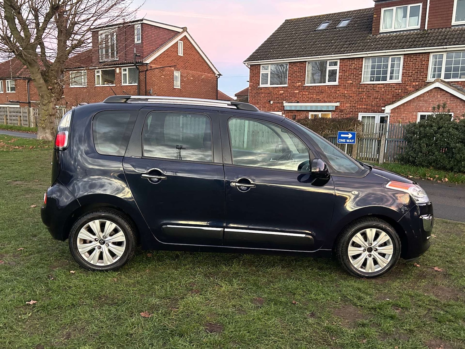 Used Citroen C3 Picasso 2013 for sale - 76961795: Photo 4