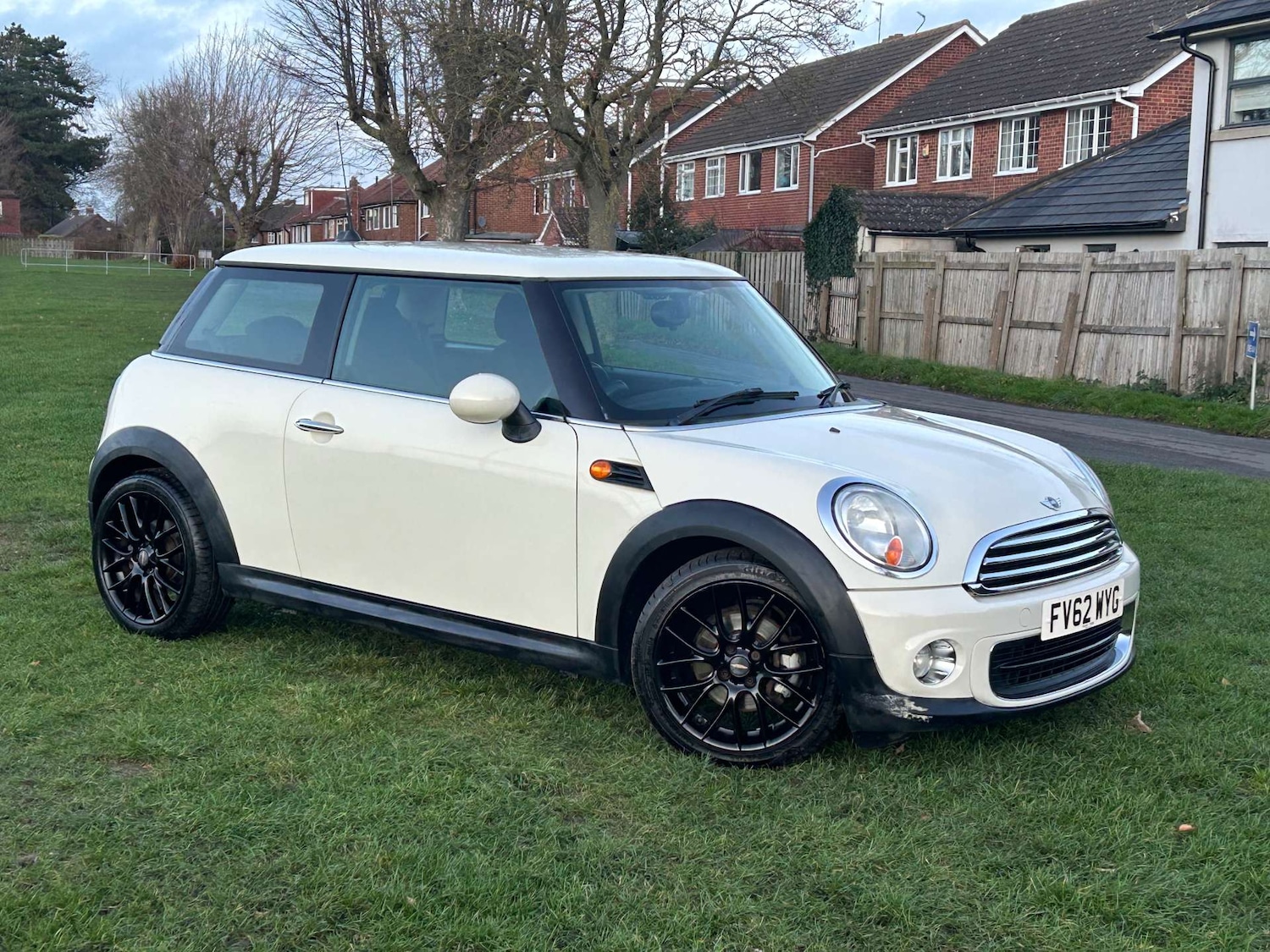 Used MINI Hatch 2012 for sale - 76892345: Photo 3