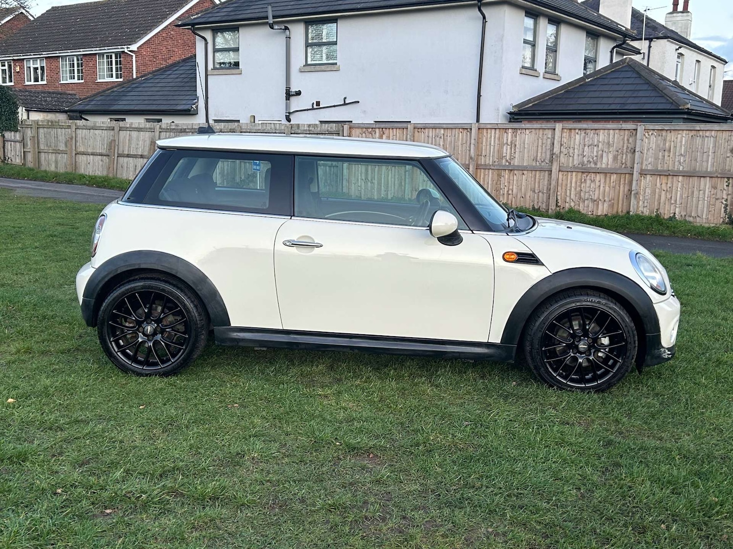 Used MINI Hatch 2012 for sale - 76892345: Photo 4