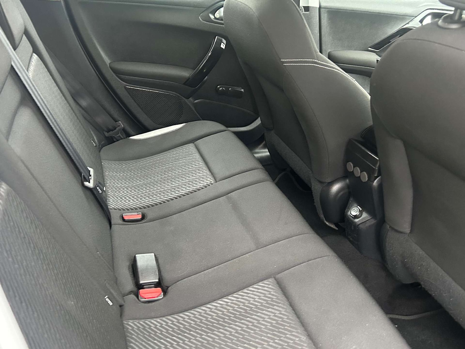 Used Peugeot 2008 2013 for sale - 77288532: Photo 25