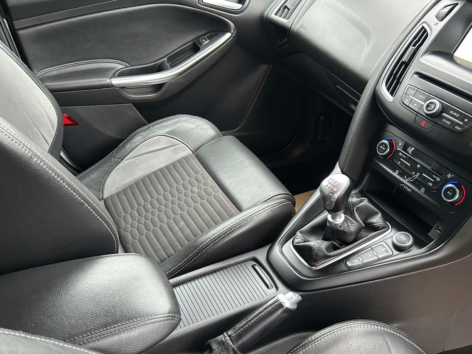 Used Ford Focus 2015 for sale - 77693777: Photo 37