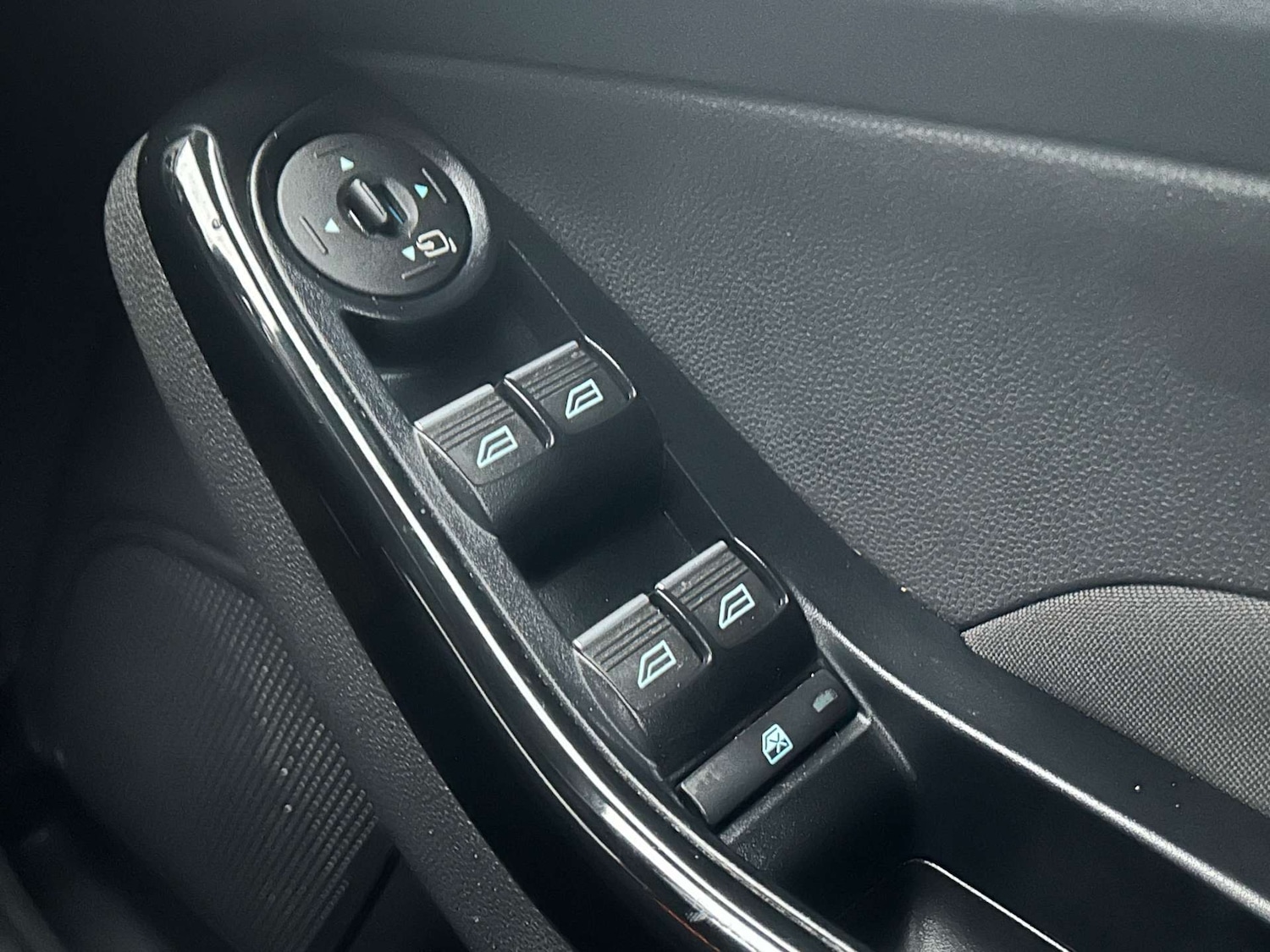 Used Ford Fiesta 2016 for sale - 76894409: Photo 33