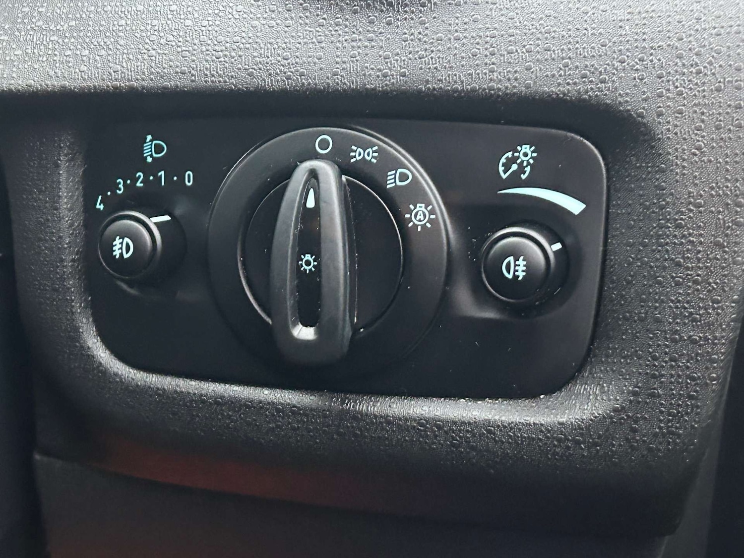 Used Ford Fiesta 2016 for sale - 76894409: Photo 35