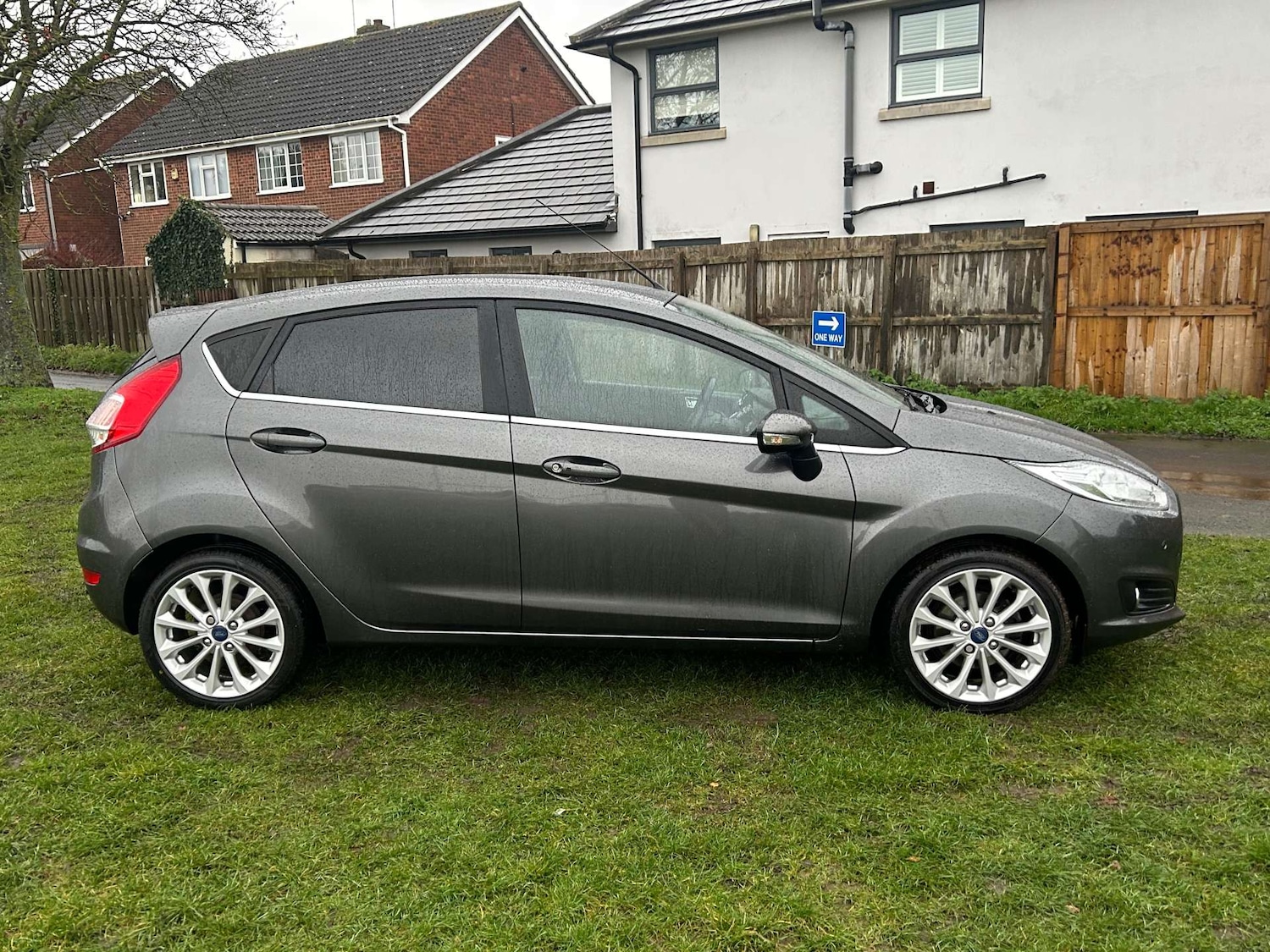 Used Ford Fiesta 2016 for sale - 76894409: Photo 4