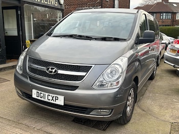 Hyundai i800 feature image