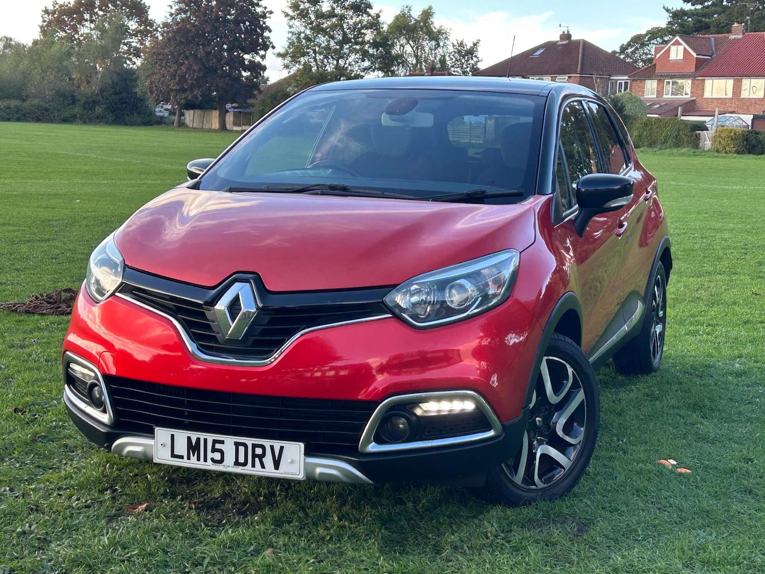 Used Renault Captur 2015 for sale - 76194650: Photo 1