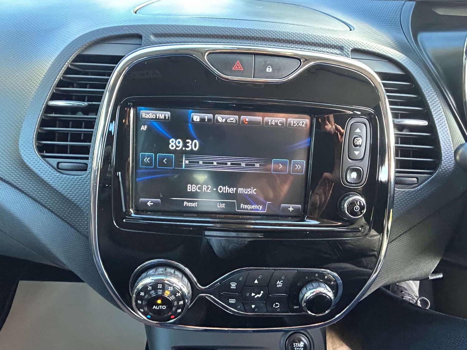 Used Renault Captur 2015 for sale - 76194650: Photo 29