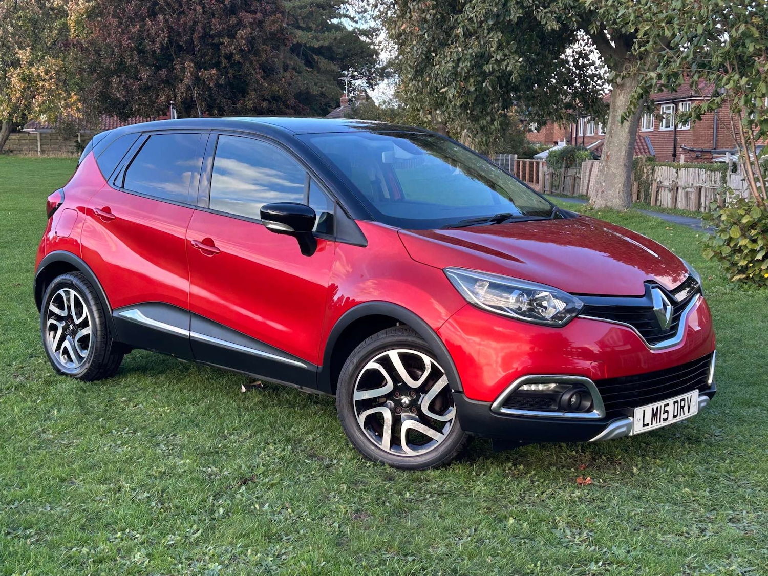 Used Renault Captur 2015 for sale - 76194650: Photo 3