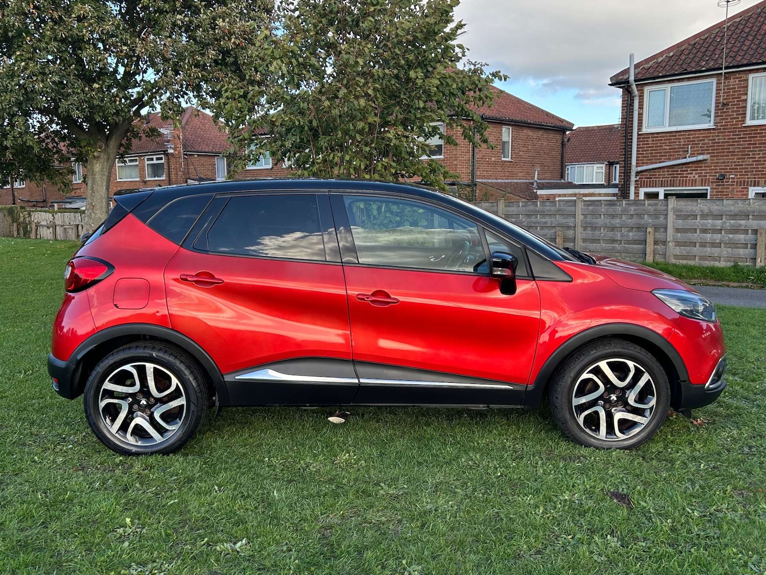 Used Renault Captur 2015 for sale - 76194650: Photo 4