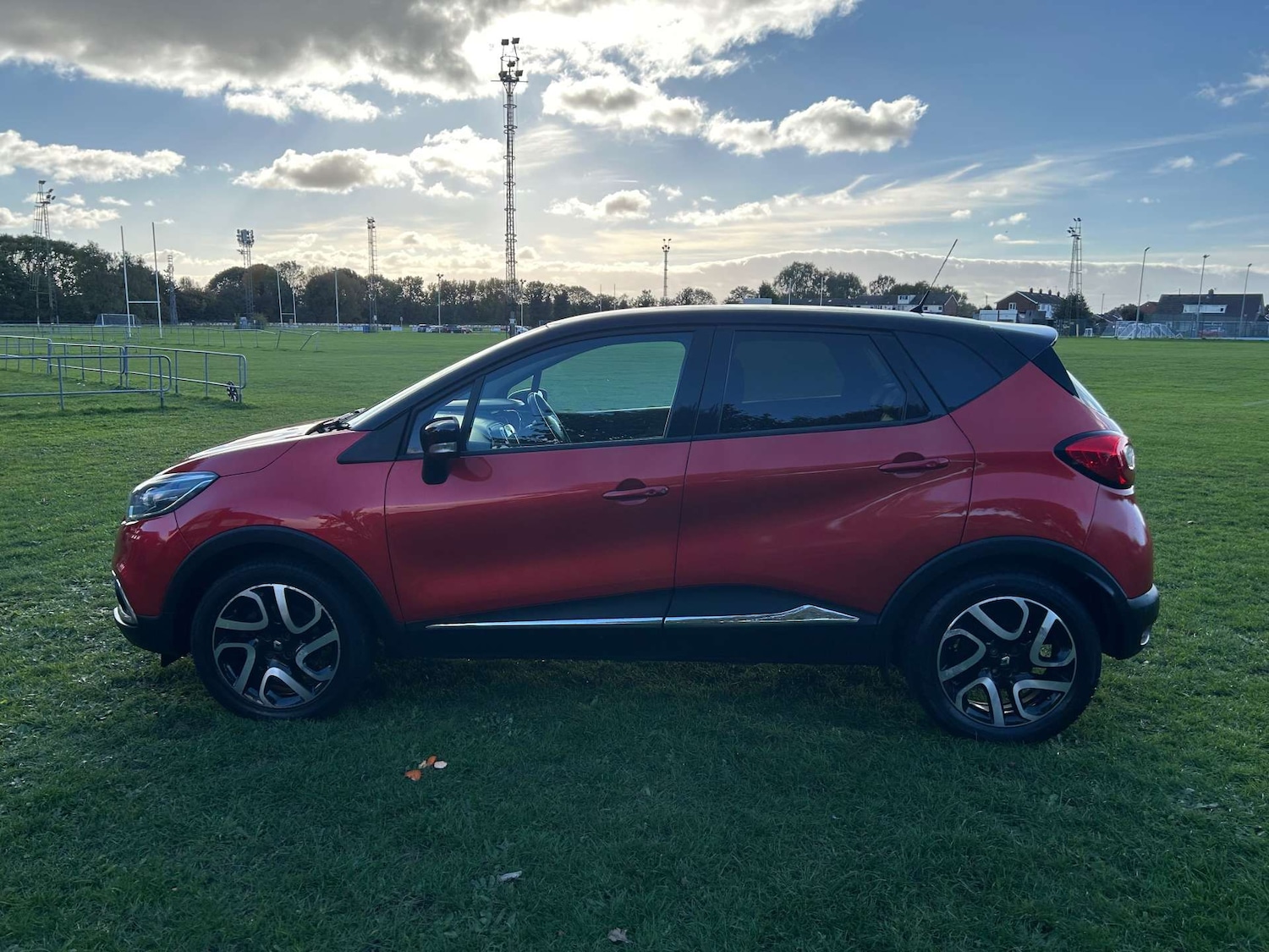 Used Renault Captur 2015 for sale - 76194650: Photo 8