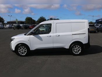 Used Ford Transit Courier 2025 for sale - 79429644: Photo