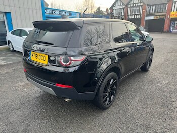 Used Land Rover Discovery Sport 2018 for sale - 77582154: Photo