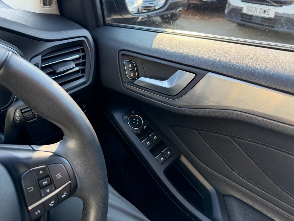 Used Ford Focus 2021 for sale - 77748105: Photo 15