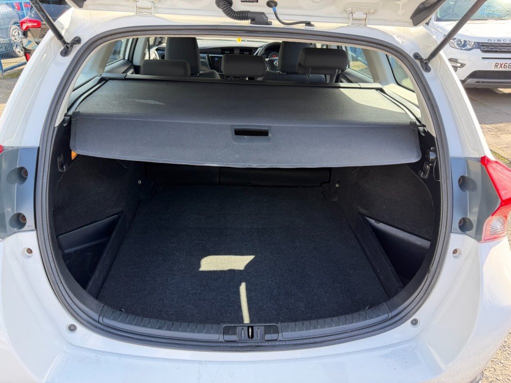 Used Toyota Auris 2017 for sale - 78017663: Photo 8