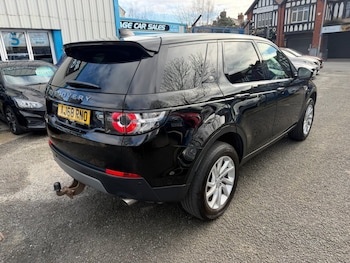 Used Land Rover Discovery Sport 2018 for sale - 77820467: Photo