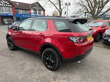 Used Land Rover Discovery Sport 2018 for sale - 78180975: Photo