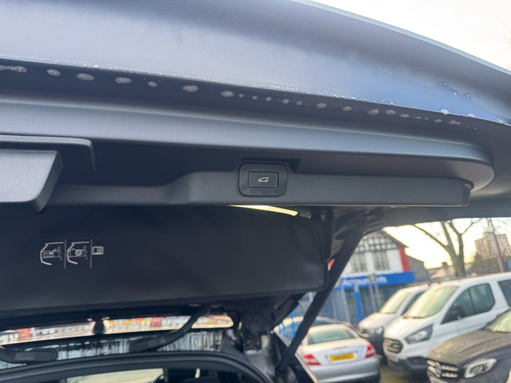 Used Land Rover Discovery 2023 for sale - 77582143: Photo 10