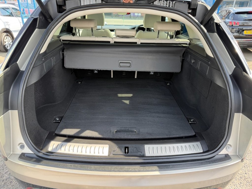 Used Land Rover Range Rover Velar 2018 for sale - 78110389: Photo 10