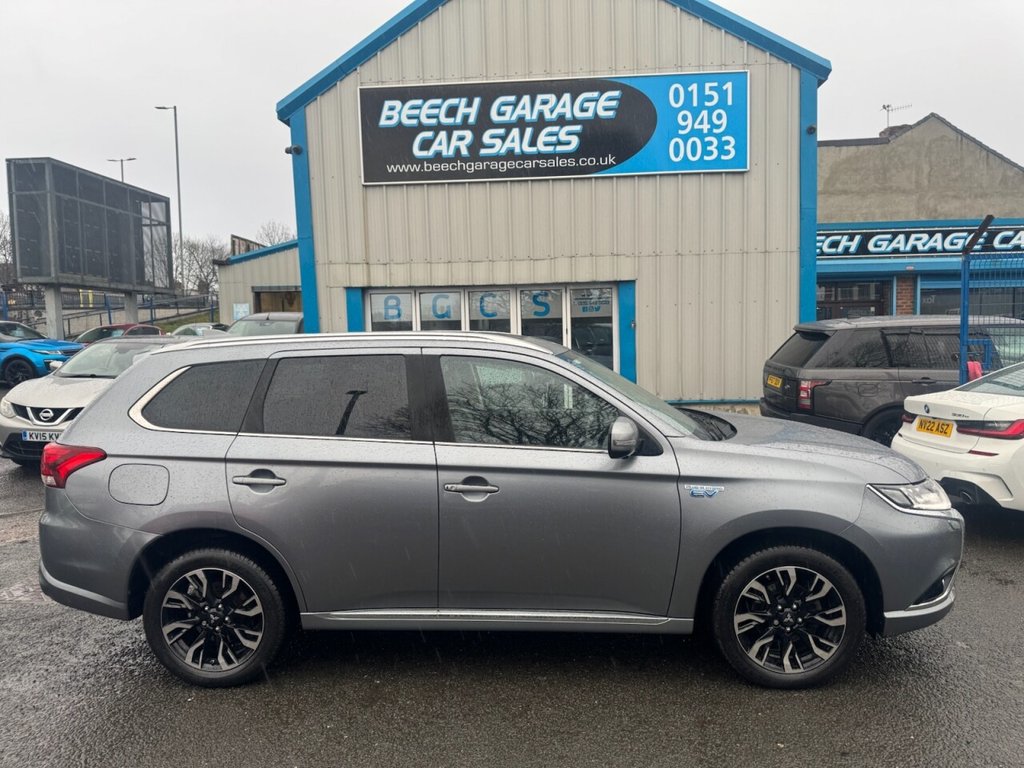 Used Mitsubishi Outlander 2016 for sale - 77621284: Photo 2
