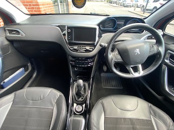 Used Peugeot 2008 2015 for sale - 78421659: Photo