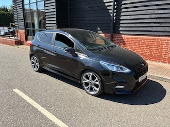 Used Ford Fiesta 2018 for sale - 79099371: Photo