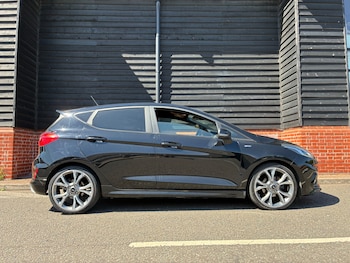 Used Ford Fiesta 2018 for sale - 79099371: Photo
