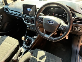 Used Ford Fiesta 2018 for sale - 79099371: Photo