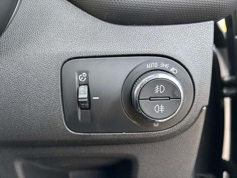 Used Vauxhall Crossland 2021 for sale - 77910475: Photo 27