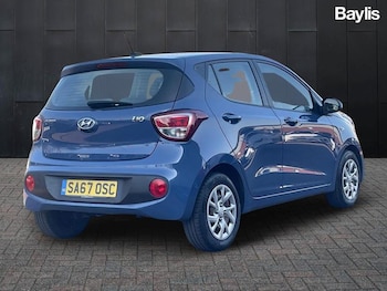 Used Hyundai i10 2017 for sale - 77910517: Photo