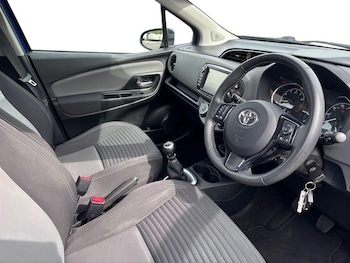 Used Toyota Yaris 2019 for sale - 78131538: Photo