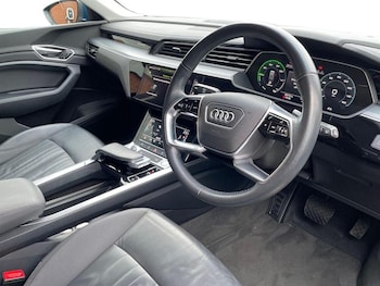 Used Audi e-tron 2020 for sale - 77901152: Photo