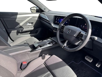 Used Vauxhall Astra 2023 for sale - 78109412: Photo