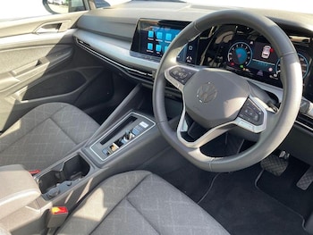 Used Volkswagen Golf 2023 for sale - 78513440: Photo