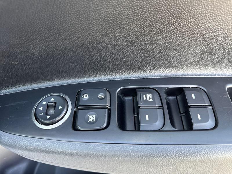 Used Hyundai i10 2019 for sale - 77910569: Photo 17