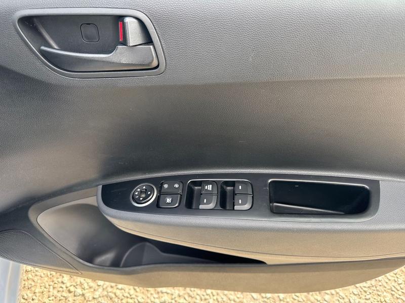 Used Hyundai i10 2019 for sale - 77910569: Photo 36