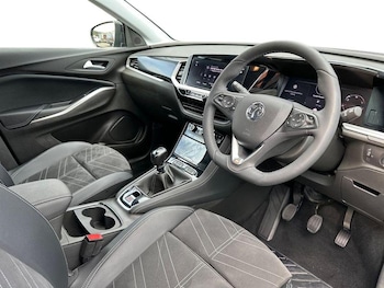 Used Vauxhall Grandland 2024 for sale - 77951240: Photo