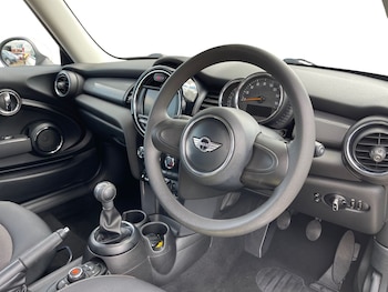 Used MINI Hatch 2017 for sale - 75392011: Photo