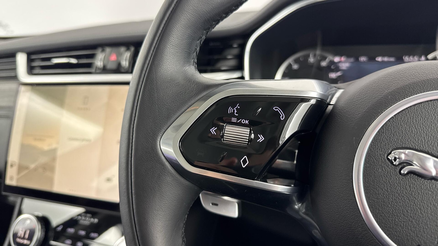 Used Jaguar F-Pace 2022 for sale - 77495861: Photo 17