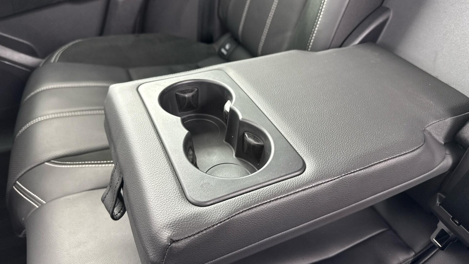 Used Land Rover Range Rover Velar 2023 for sale - 78047497: Photo 17