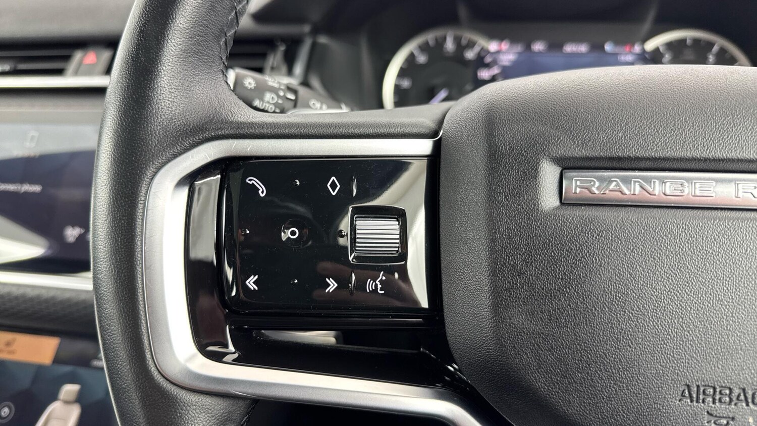 Used Land Rover Range Rover Velar 2023 for sale - 78047497: Photo 27