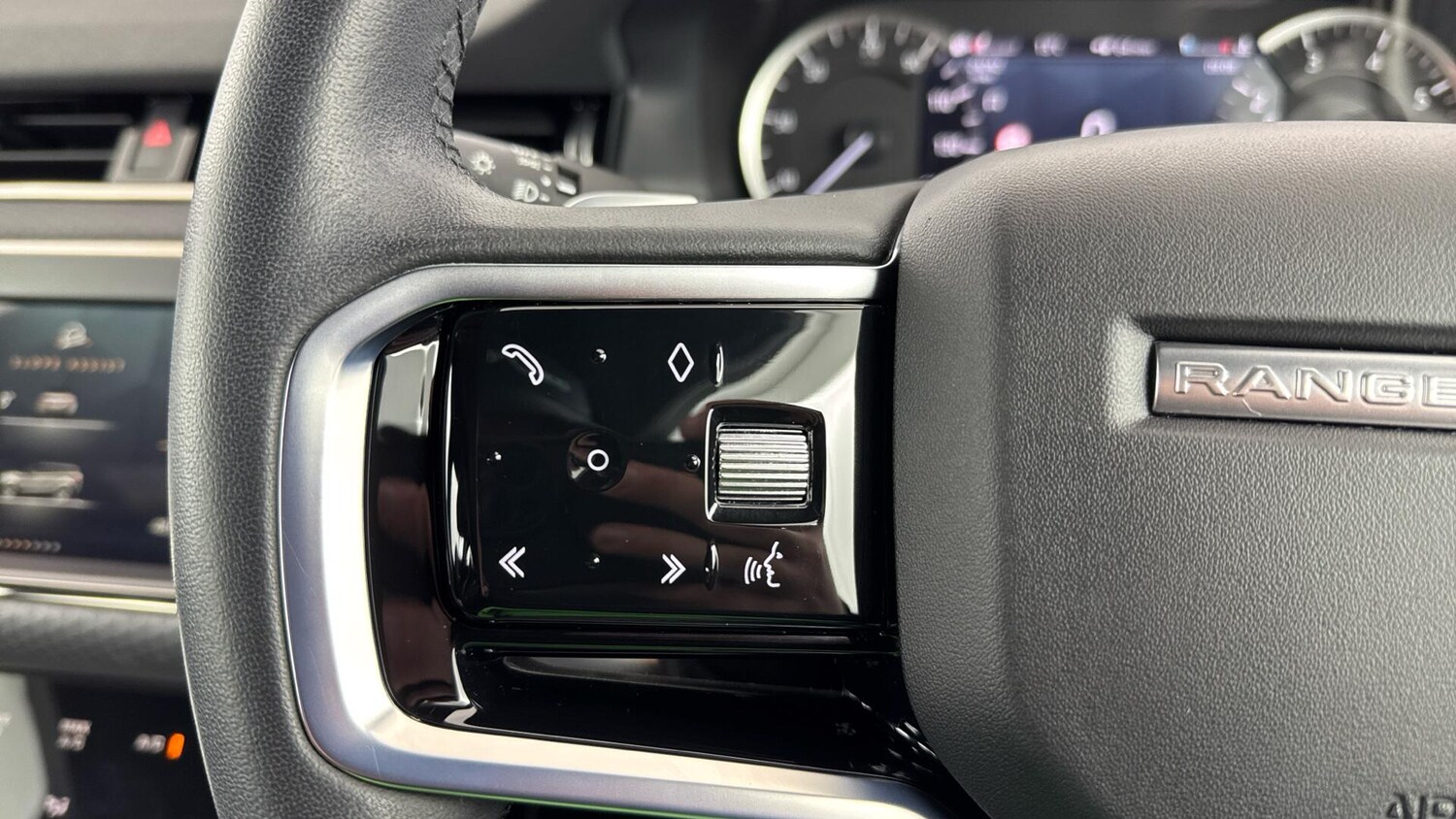 Used Land Rover Range Rover Evoque 2023 for sale - 78185443: Photo 26