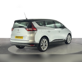 Used Renault Grand Scenic 2018 for sale - 75639914: Photo