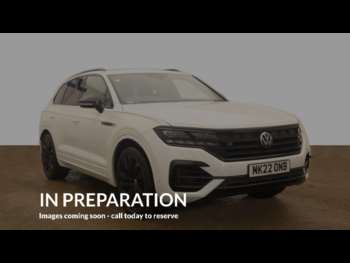 2022 - V6 Black Edition Tsi 5-Door