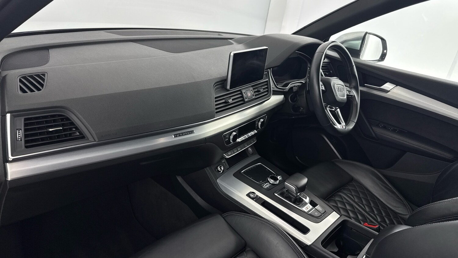 Used Audi Q5 2018 for sale - 76115631: Photo 44