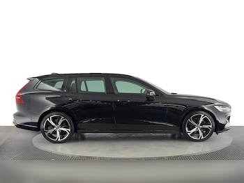 Used Volvo V60 2023 for sale - 75982127: Photo 3