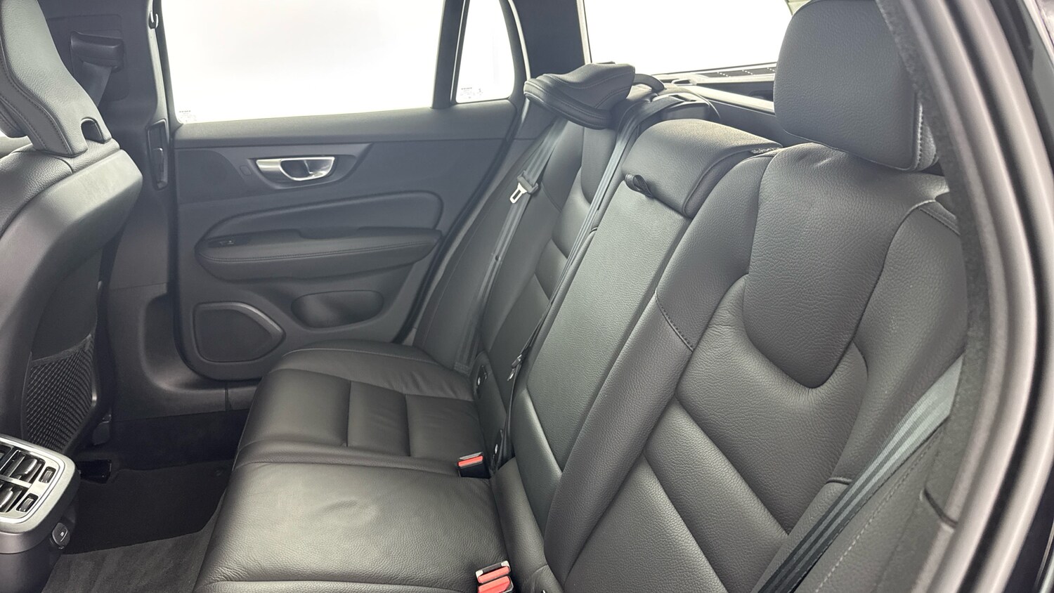 Used Volvo V60 2023 for sale - 75982127: Photo 49