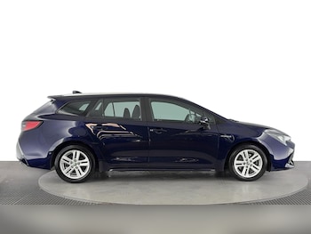 Used Toyota Corolla 2021 for sale - 76040383: Photo 3