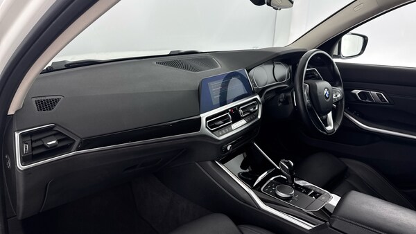 Used BMW 3 Series 2021 for sale - 76040330: Photo 10