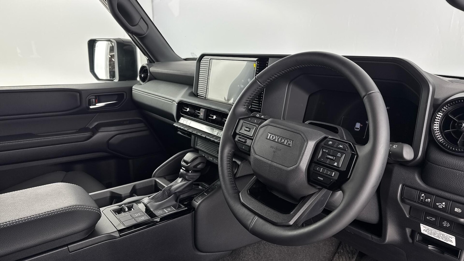 Used Toyota Land Cruiser 2026 for sale - 77926047: Photo 10