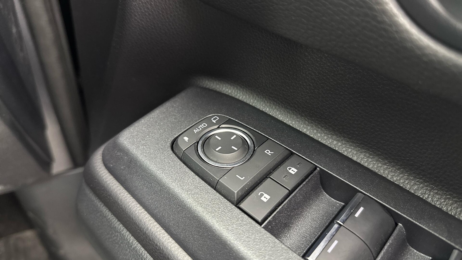 Used Toyota Land Cruiser 2026 for sale - 77926047: Photo 34